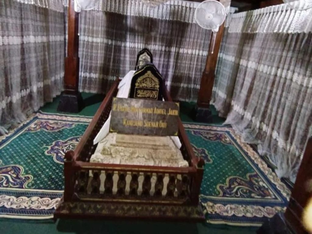 Makam Sunan Giri, Wali Songo