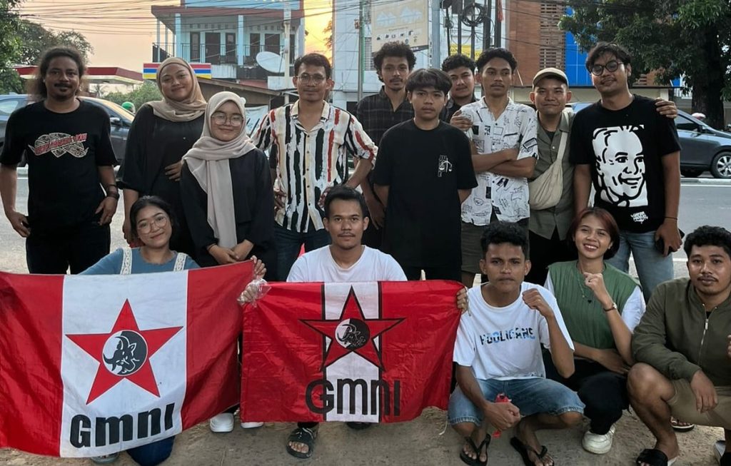 GMNI Jaksel bagi-bagi Takjil