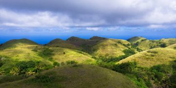 Menikmati Pesona Sunset di Bukit Teletubbies, Nusa Penida