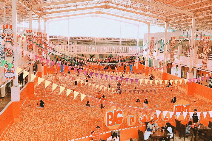 Centrum Million Balls Bandung