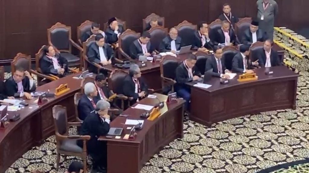 Sidang MK dalam sengketa Pilpres 2024