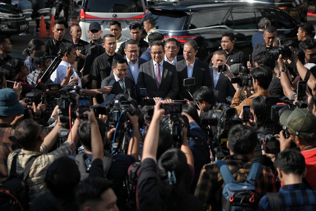 Anies Baswedan saat hadiri putusan MK dalam sengketa Pilpres 2024 (Dok FB Anies Baswedan)