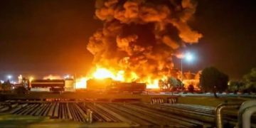 Israel serang balik Iran