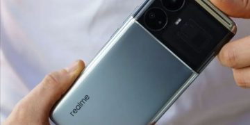 Ponsel Terbaru Realme GT Neo6 SE: Hadir dengan Layar AMOLED LTPO Jumbo dan Chipset Snapdragon 7 Plus Gen 3