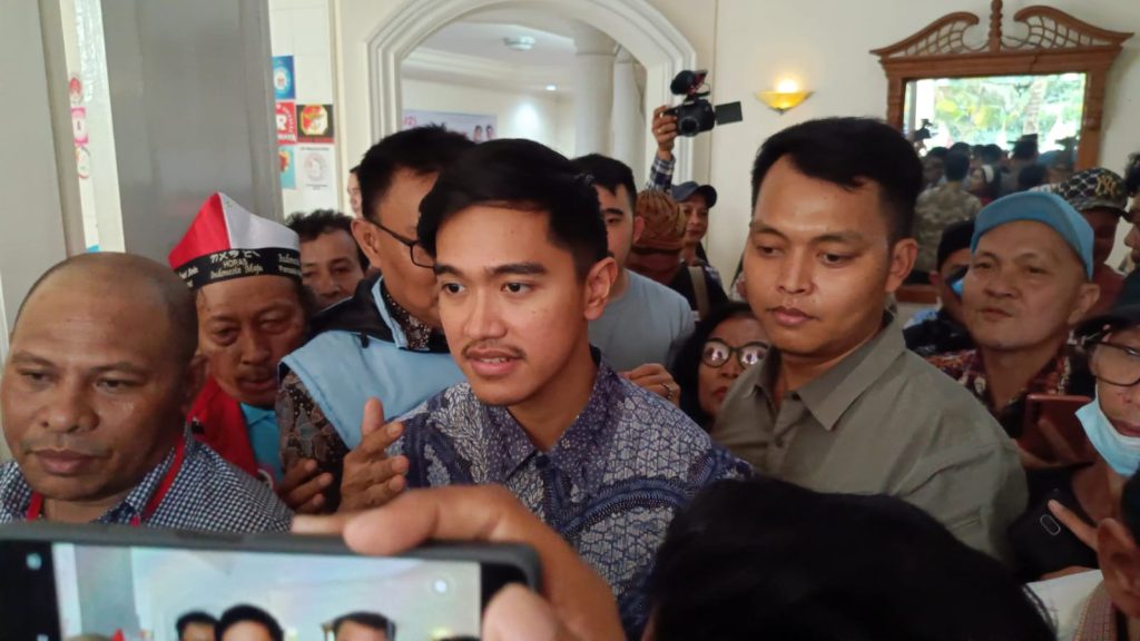 Ketua Umum PSI, Kaesang Pangarep saat menghadiri Halal Bihalal Rumah Juang Relawan Jokowi (RJ2) di Jakarta Selatan, pada Jum'at (19/04/2024). (Ilham F/Suaranusantara).