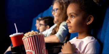 Bahaya Adegan Kekerasan di Film Rating Usia 17+: 5 Dampak Negatifnya pada Anak (Istock)
