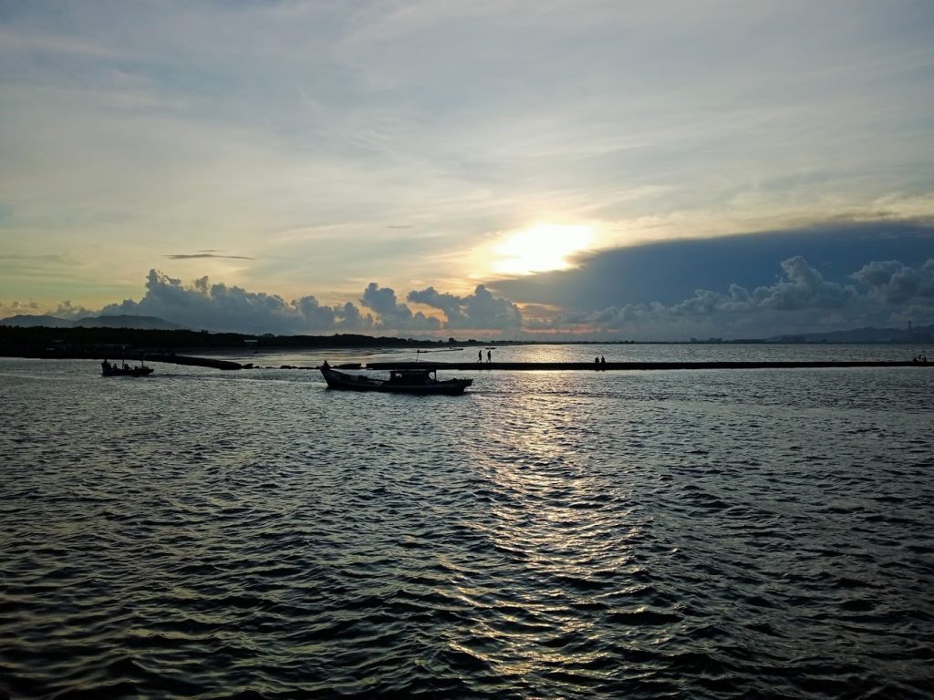 Pantai Gopek Karangantu
