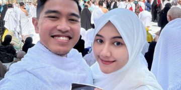 Kaesang dan Istri beserta foto USG calon bayinya (Dok Instagram @kaesangp).