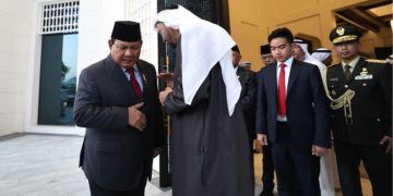 Presiden terpilih Prabowo Subianto dan Wapres terpilih Gibran Rakabuming Raka bertemu Presiden Uni Emirat Arab (UEA) Sheikh Mohammed bin Zayed Al Nahyan atau MBZ (Dok Instagram @prabowo).