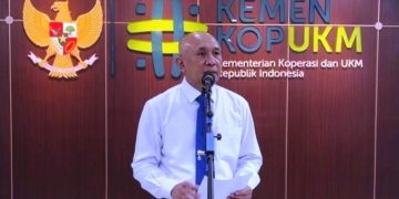 Teten Masduki (Mentetri Koperasi dan UKM)