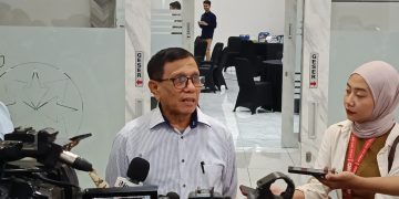 Ketua Umum PWI Pusat, Hendry CH Bangun saat diwawancarai di kantor Dewan Pers, Jakarta Pusat, pada Rabu (15/05/2024). (Ilham F/Suaranusantara