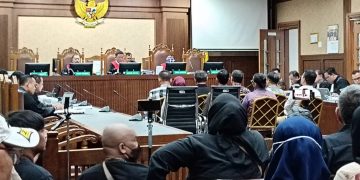 Sidang lanjutan kasus dugaan pemerasan dan gratifikasi dengan terdakwa mantan Mentan, Syahrul Yasin Limpo (SYL) di Pengadilan Negeri Tipikor, Jakarta Pusat, pada Senin (27/05/2024). (Ilham F./Suaranusantara).