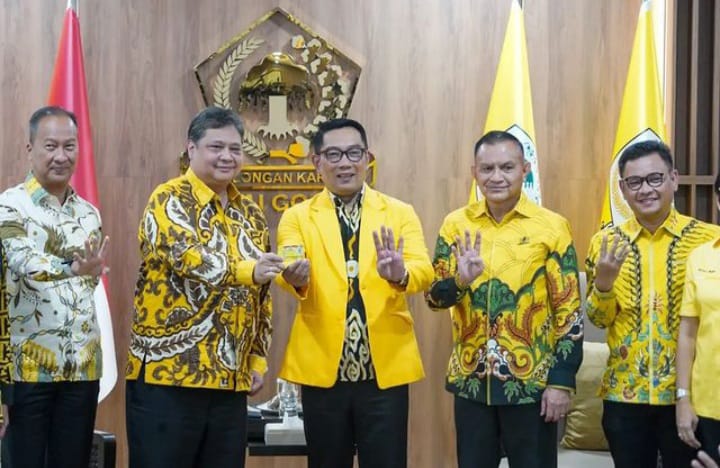 Ridwan Kamil saat resmi bergabung dengan Golkar (instagram @infogolkarbali)