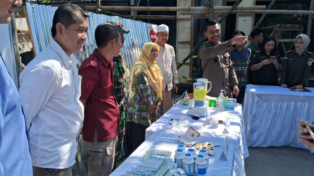 Barang bukti dari puluhan perkara pidana dimusnahkan Kejari Lebak.(SuaraNusantara/Def)