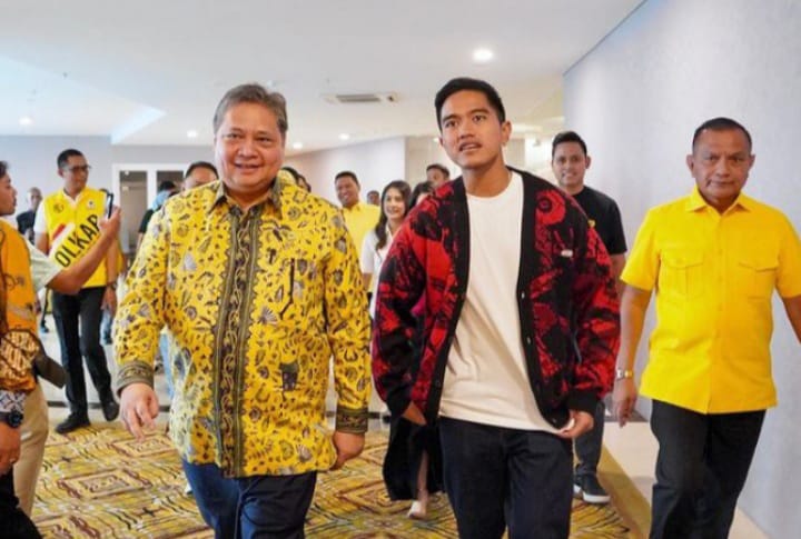 Kaesang Pangarep dan Airlangga Hartarto saat silaturahmi di DPP Golkar Slipi pada 18 Oktober 2023 lalu (instagram @golkar.indonesia)