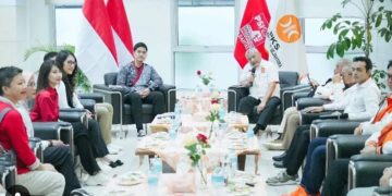 Presiden PKS Ahmad Syaikhu bersama para elitenya dan Kaesang Pangarep selaku Ketum PSI gelar pertemuan kemarin Senin 8 Juli 2024 (instagram @psi_id)
