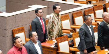 Marinus Gea saat sidang paripurna ke-21 masa Persidangan V Tahun 2023-2024 yang digelar hari ini Selasa 9 Juli 2024 (dok suaranusantara.com