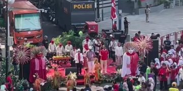 783 Personil Amankan Prosesi Kirab Bendera Merah Putih dan Teks Proklamasi dari DKI ke IKN