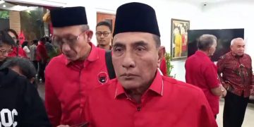 Bacalon Gubernur Sumut yang diusung PDIP, Letnan Jenderal TNI Purnawirawan Edy Rahmayadi saat diwawancarai di DPP PDIP, Jakarta Pusat, Rabu (14/8/2024). (Ilham F/Suaranusantara).