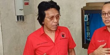 Wasekjen PDIP, Adian Napitupulu saat diwawancarai di DPP PDIP, Menteng, Jakarta Pusat, Selasa (20/8/2024). (Ilham F/Suaranusantara).