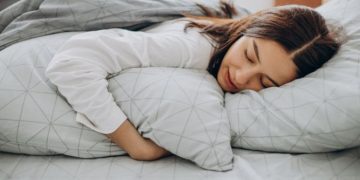 Manfaat tidur siang (Dok freepik)
