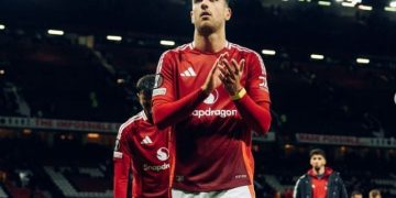 Manchester United bermain imbang 1-1 melawan Twente pada matchday 1 fase liga Liga Europa