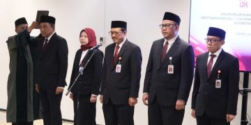 OJK lantik empat pejabat pergantian pimpinan lintas bidang hari ini Kamis 12 September 2024 (dok suaranusantara.com)