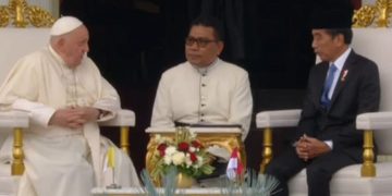 Ini Sosok Penerjemah yang Dampingi Paus Fransiskus Selama di Indonesia, Putra Asli NTT Ahli Ismalogi Bertugas di Vatikan Berikut Profil Lengkapnya