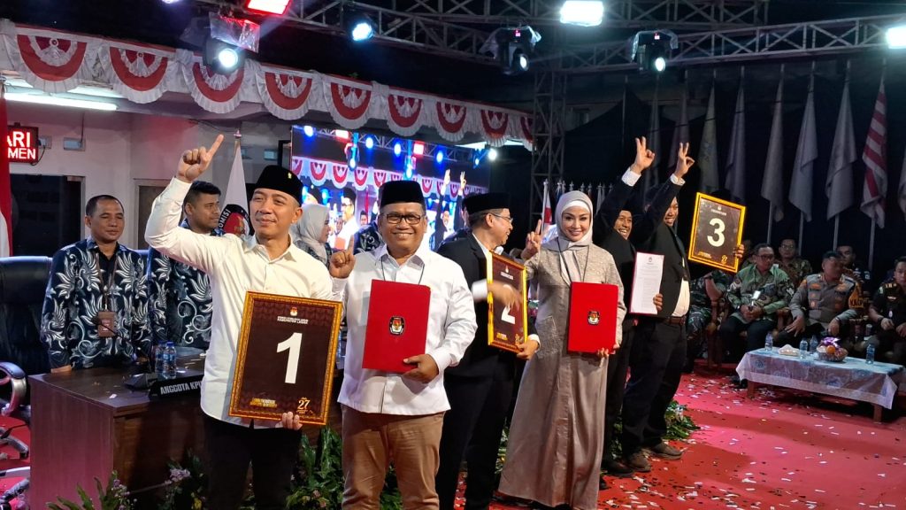 Pasangan cabup dan cawabup Lebak.(SuaraNusantara/Def)