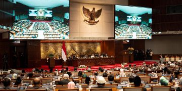 Puan Maharani dan suasana gedung DPR RI saat DPR RI menyetujui penambahan Alat Kelengkapan Dewan (Dok FB/Puan Maharania)