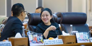 Puan Maharani saat Rapat Pimpinan dan Rapat Konsultasi pertama pasca pelantikan (Dok FB/ Puan Maharani)