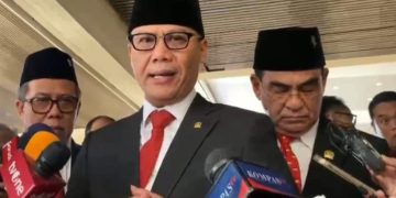 Ketua DPP PDI Perjuangan, Ahmad Basarah saat diwawancarai di Kompleks Parlemen, Senayan, Jakarta Pusat, pada Minggu (20/10/2024) sebut Megawati akan agendakan bertemu Prabowo. (Ilham F/Suaranusantara).