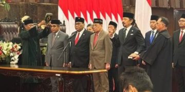 Pelantikan Ketua MPR RI periode 2024-2029 yang kini dijabat oleh Ahmad Muzani, fofo diambil saat pengambilan sumpah pada Rabu 2 Oktober 2024 (Instagram @ahmadmuzani2)