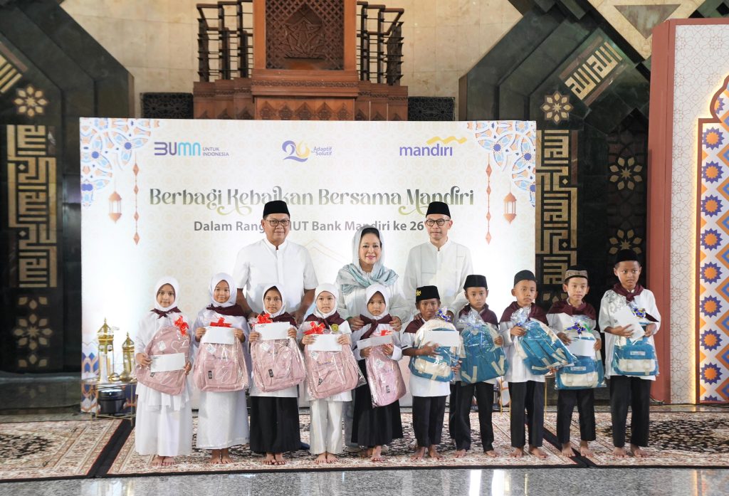Bank Mandiri berbagi santunan