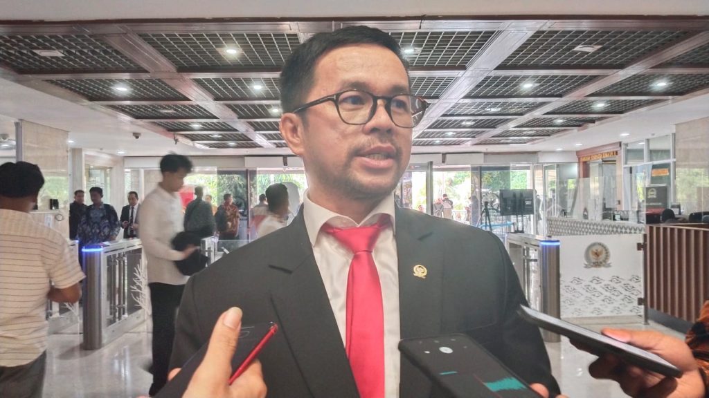 Marinus Gea usai pelantikan DPR RI periode 2024-2029 (Suaranusantara/Ilwan Nehe)