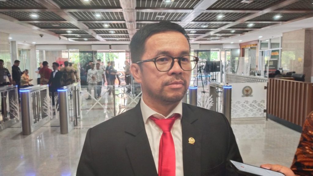 Marinus Gea usai pelantikan DPR RI periode 2024-2029 (Suaranusantara/Ilwan Nehe)