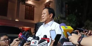 Presiden terpilih 2024-2029, Prabowo Subianto saat diwawancarai di kediamannya jalan Kertanegara nomor 4, Jakarta Selatan, Senin (14/10/2024). (Ilham F/Suaranusantara).
