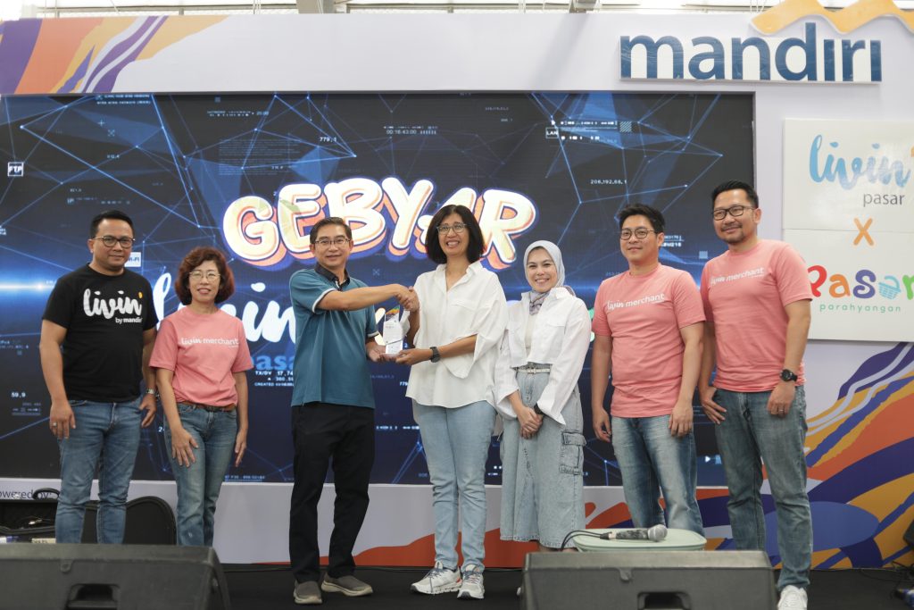 Bank Mandiri Gencarkan Program Livin’ Pasar di Bandung