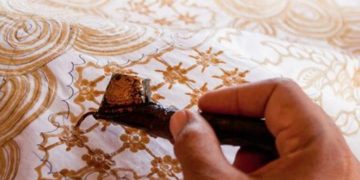 Hari Batik Nasional (instagram @itenas.official)