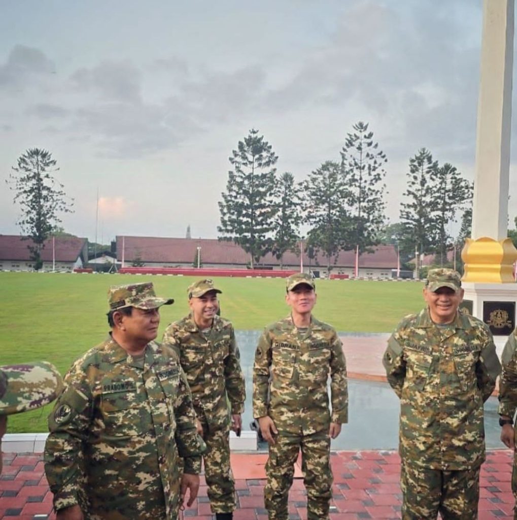 Presiden Prabowo Subianto Latih Menteri dan Wakilnya di Akademi Militer Magelang untuk Penguatan Kerja Tim