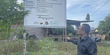 Era Era Hia tinjau lokasi proyek di Nias Barat (Dok FB Era Era Hia_Story)