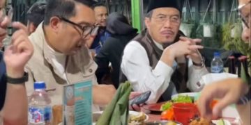 Momen Ridwan Kamil dan Suswono makan nasi uduk di Cikini (instagram @pak_suswono)