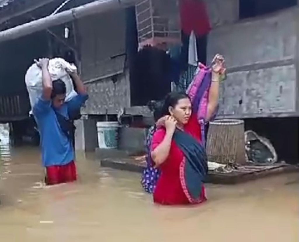 Banjir melanda sejumlah wilayah di Kabupaten Lebak. Ribuan rumah dilaporkan terendam.(dok. Warga)