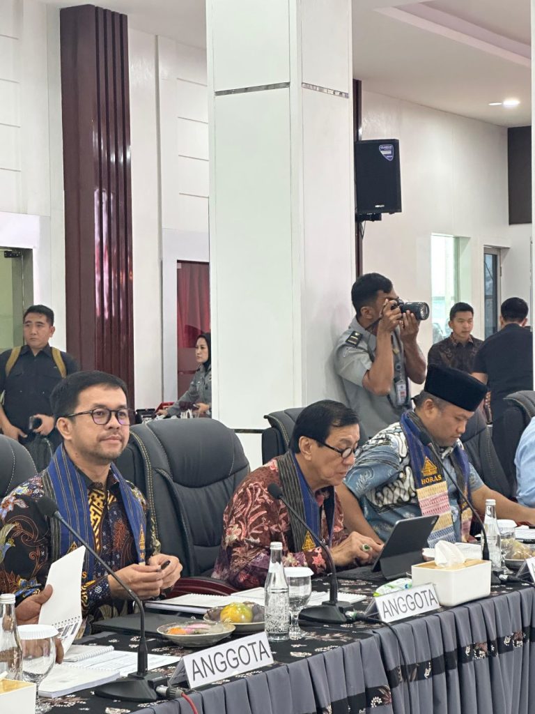 Marinus Gea saat kunjungan kerja di Kanwil Kumham Sumatarera Utara (Dok Suaranusantara/Panius Zagoto)