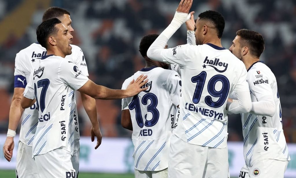 Fenerbahce vs Lyon