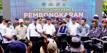Konferensi perss Nusron Wahid terkait pembongkaran pagar laut Tangerang