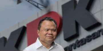 Ronny Sompie eks Dirjen Imigrasi diperiksa oleh KPK (instagram @ywd.media)