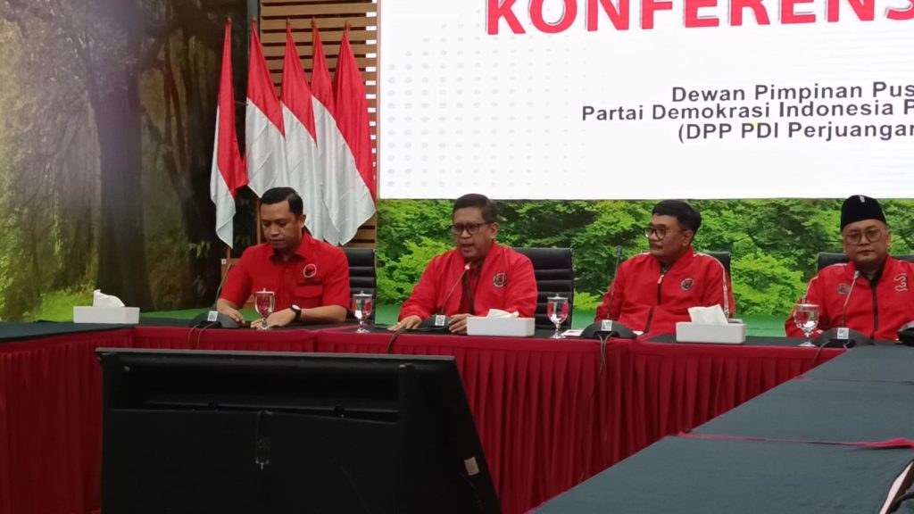 Sekjen PDIP Perjuangan, Hasto Kristiyanto saat konferensi pers di kantor DPP PDI Perjuangan, Jakarta Pusat, Kamis (9/1/2025). (Ilham F/Suaranusantara).