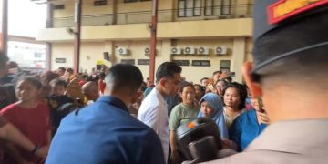 Gibran kunjungi pengungsi kebakaran di Kemayoran