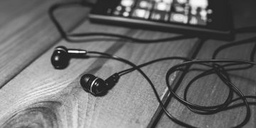Tips Memilih Earphone yang Bagus: Panduan untuk Mendapatkan Audio Terbaik